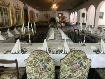 Hotel R�st�nga G�stgivarg�rd