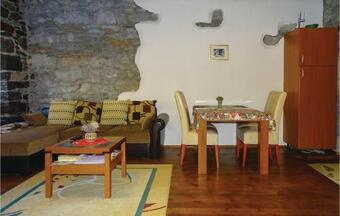 One-bedroom Apartment In Dutovlje