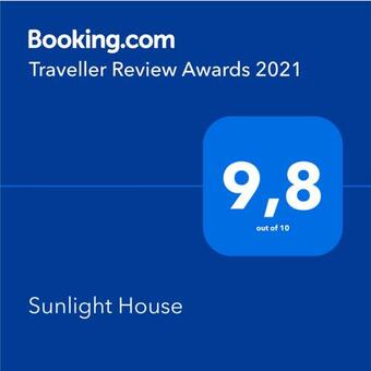 Villa Sunlight House