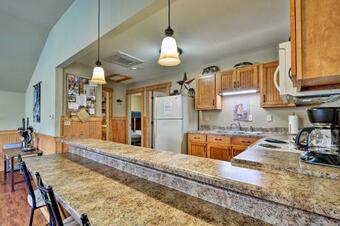 Cabin With Boat Parking Guntersville Lake About 1 Mi