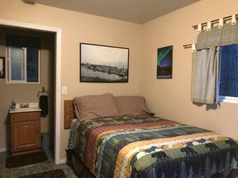 Cabin 2 Lynn View Lodge