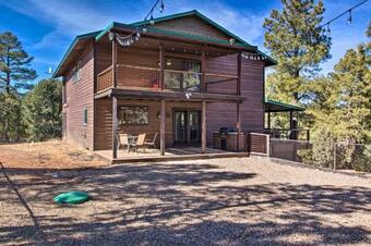 Hilltop Haven With Sauna, 6 Mi To Natl Forest!
