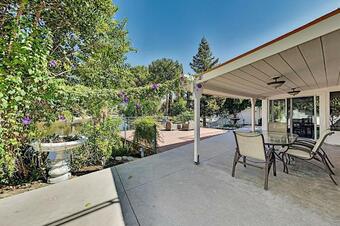 Luxe Home On Lake Lindero, Near Country Club Golf Home