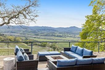 Woodhawk Vineyards Estate