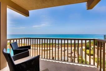 #747 - Del Mar Beach Club Retreat