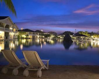 Hotel Plantation Bay Resort And Spa