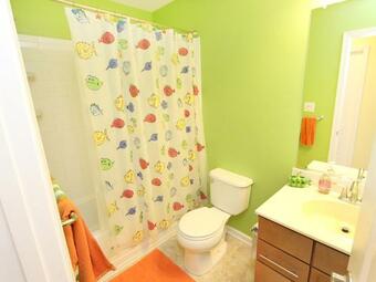 Bishop's Landing - 20121 Trap Pond