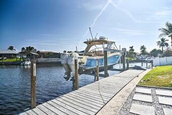 Coral Shores Waterfront Oasis With Private Dock