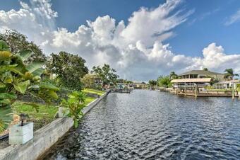 Canalfront Hudson Home With Private Dock And Yard!