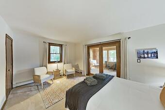 Gorgeous Waterfront Home On Westport Island Cottage