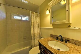 Lovely Blue Heron Cottage On Annisquam River!