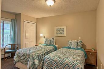 204 Pointes North Inn