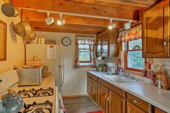 Leelanau Country Cottage Is Home Away From Home!