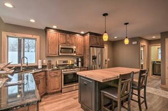 Finger Lakes 4-season Home Swim, Fish, Ski And Hike