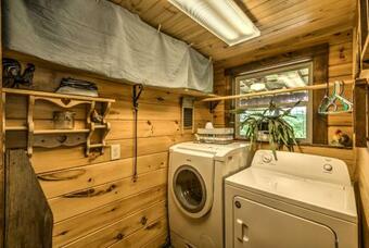 Modernized Smoky Mtns Cabin 10 Mi To Dt Franklin!