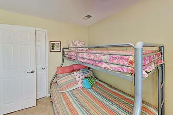 Apartamento Jinks Creek Corner Unit With Pool, 2 Blocks To Beach Condo