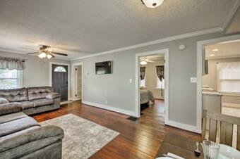 Hamilton Home About 13 Miles To Miami University!