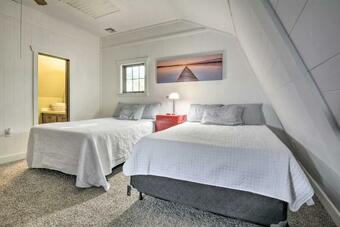 Family Cabin With Deck And Grand Lake Views!