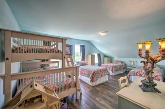 Townhome In Bavarian-style Setting With Patio!