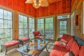 Waterfront Lake Hartwell Cabin With Dock-near Clemson