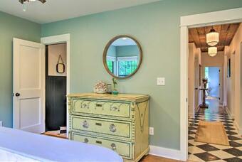 Comfort Cottage With Patio By Top Outdoor Attractions