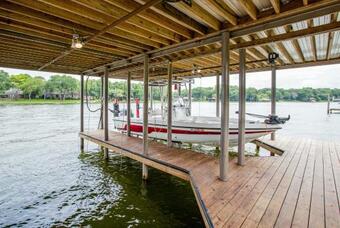 Chief's - Amazing Home With Fantastic Dock