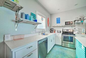 Coastal Home With Grill, 11 Mi To Local Beach!