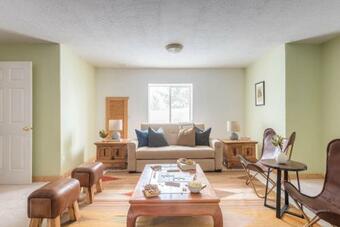 Pine By Avantstay - Private Log Cabin W/ Veranda Mountain Views & Hot Tub