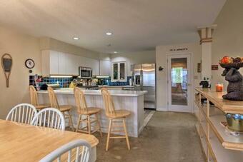 Apartamento Ski-in Condo With Hot Tub On Burke Mtn Slopes!