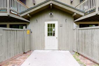 Bromley Mountain Condo Cd2