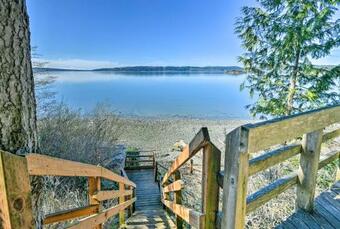 Cozy La Conner Home With Views And Deck Steps From Bay!