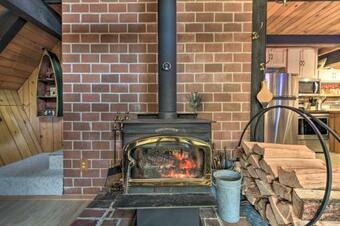 Quiet A-frame Retreat With Hot Tub Hike, Fish And Ski
