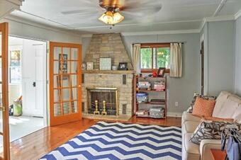 Charming Cottage On Crystal Lake With Private Dock!