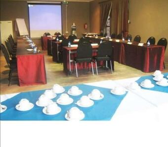 Hostal Xabisa Guest House & Conference Facility