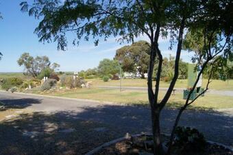 Milang Lakes Motel