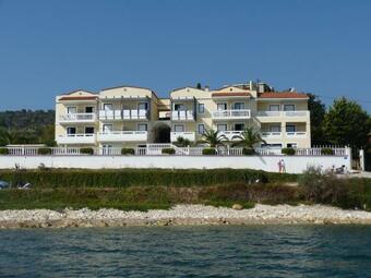 Ostria Seaside Studios And Apartments