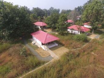 Lodge Camp Dev Vilas