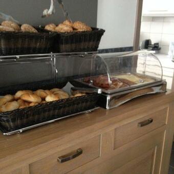 Hostal H�derv�ri Lovas Vend�gh�z