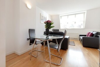 Roomspace Apartments -groveland Court