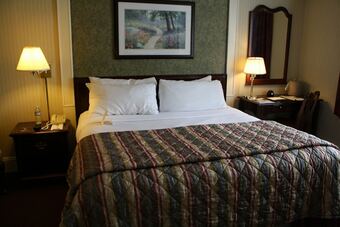 The Grand Summit Hotel