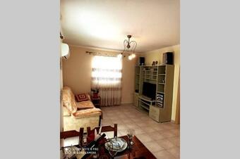 Jilda S Apartment With Private Garden!