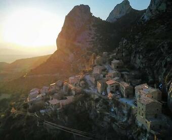 Abella Climb Eco Refugio