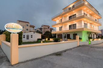 Eugenia Studios & Apartments