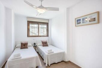 Apartamento Levante Beach Front Of The Sea Estacha