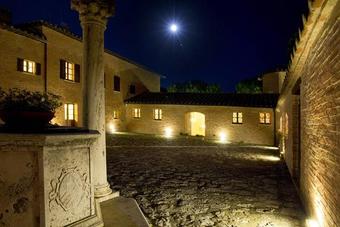 Hotel Castello Di Leonina(.)