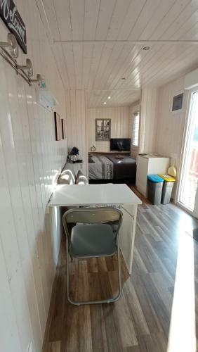 Bed & Breakfast Chambre D'h�tes Du Cerisier, Diner Sur Demande, Canal Plus