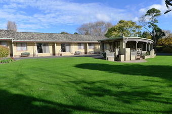 Willaway Motel Apartments