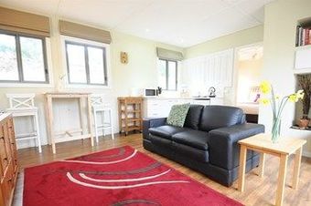 Lodge Gisborne Peak Winery Eco-cottages