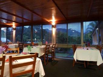 Bucketts Way Motel And Restaurant