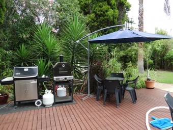 Eco Inn Warners Bay (formerly Lakeside Motor Inn)